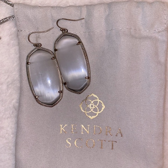 Kendra Scott - Picture 1 of 1